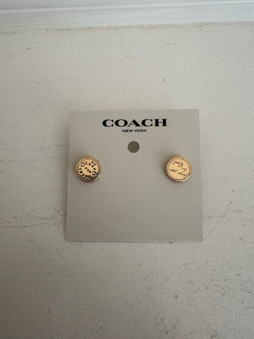 NWT coach gold love circle stud earrings